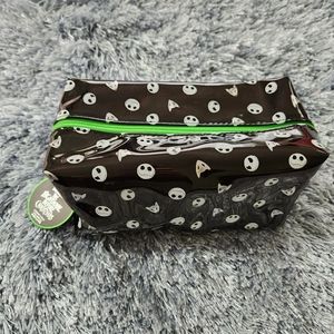 Revolution nightmare before discount christmas makeup bag